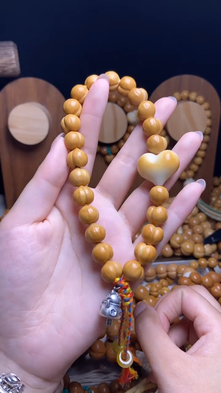 猴头核桃手串全品小馒头爱心手持藏式流苏招财猫手持款