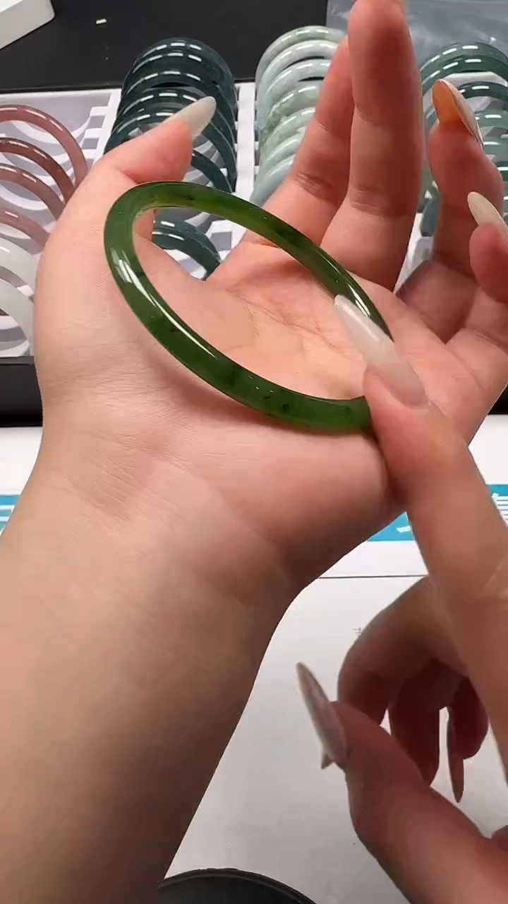 未镶嵌手镯和田玉024