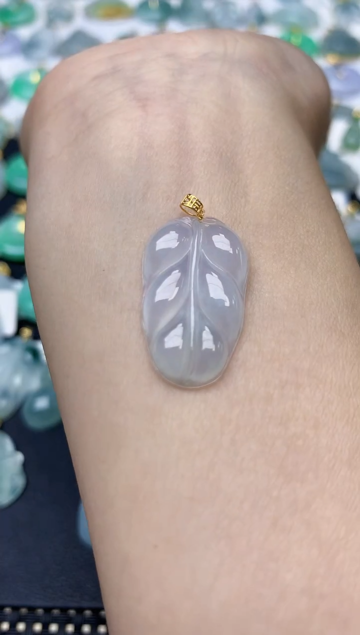 翡翠18K金镶嵌颈饰天然缅甸A货翡翠