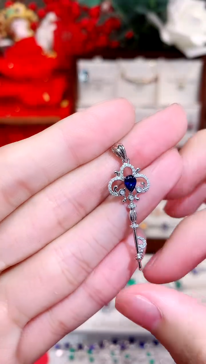 【闪购商品】蓝宝石吊坠18K金镶嵌0.31ct/天然宝石/七天无理由