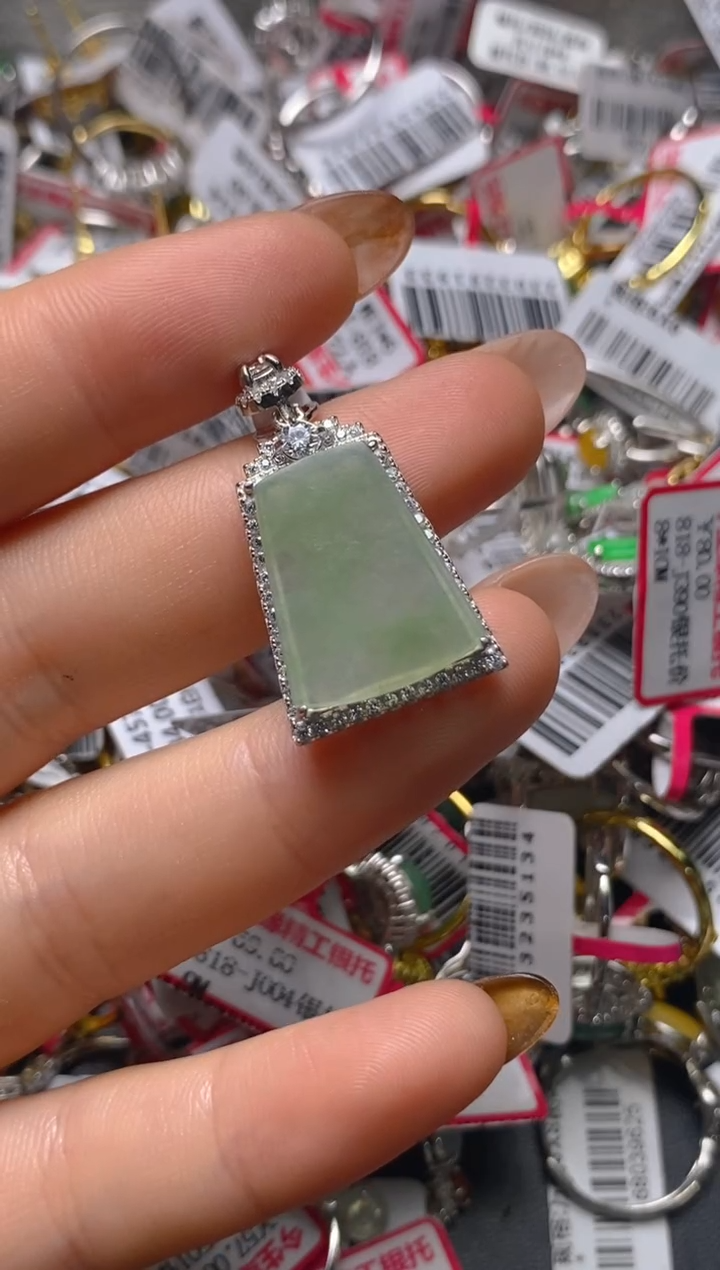 银S925镶嵌戒指翡翠百内无证书