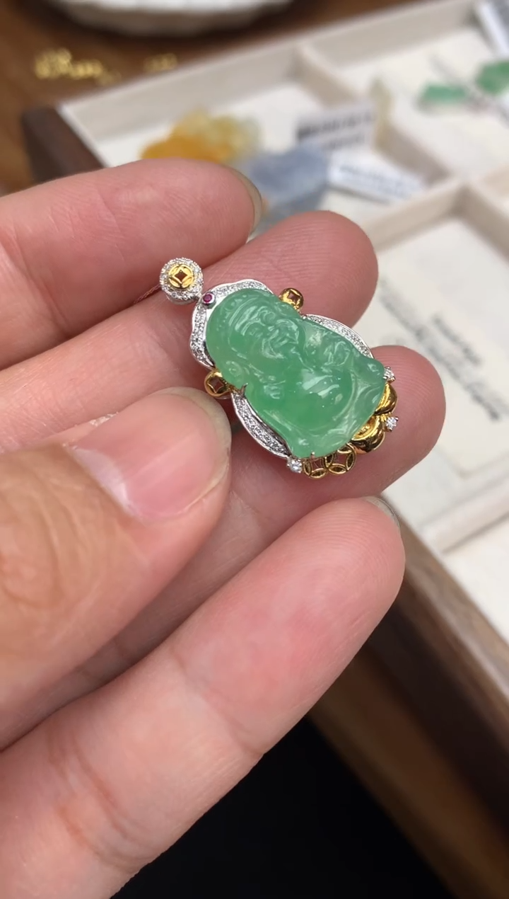 【闪购商品】翡翠颈饰18K金镶嵌财神