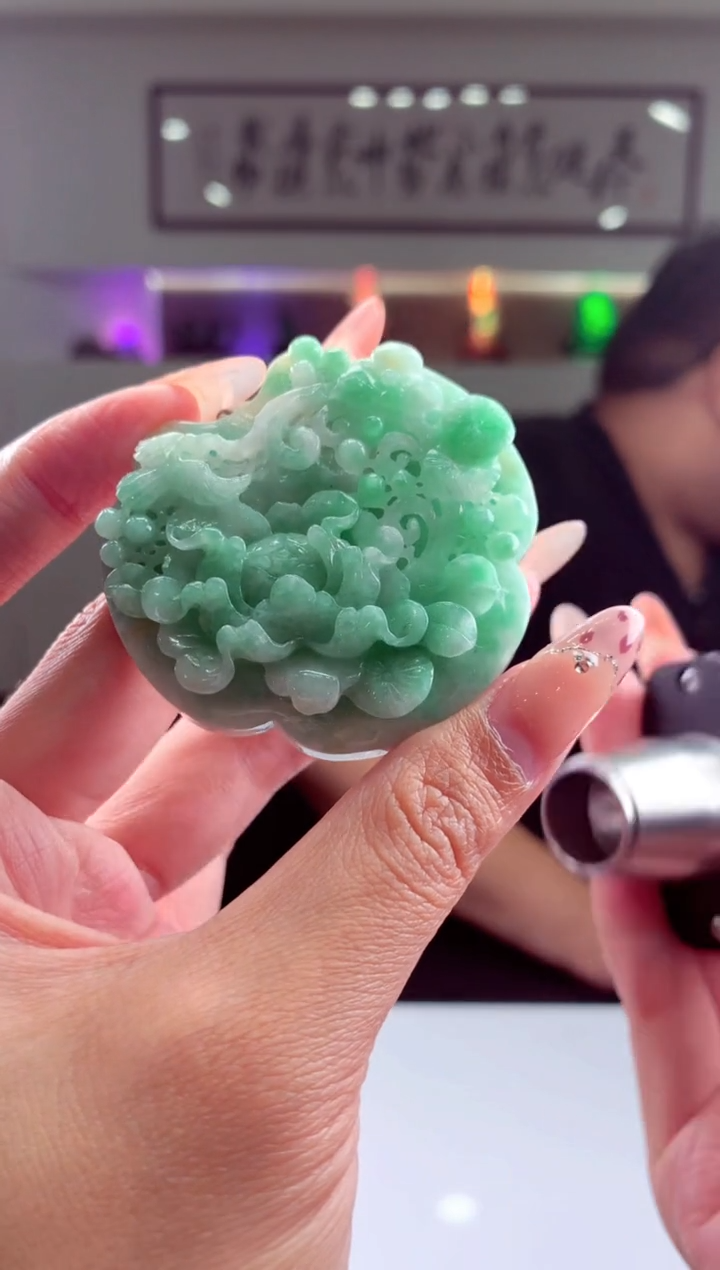 【闪购商品】定制翡翠未镶嵌挂件发货（拍一发一）