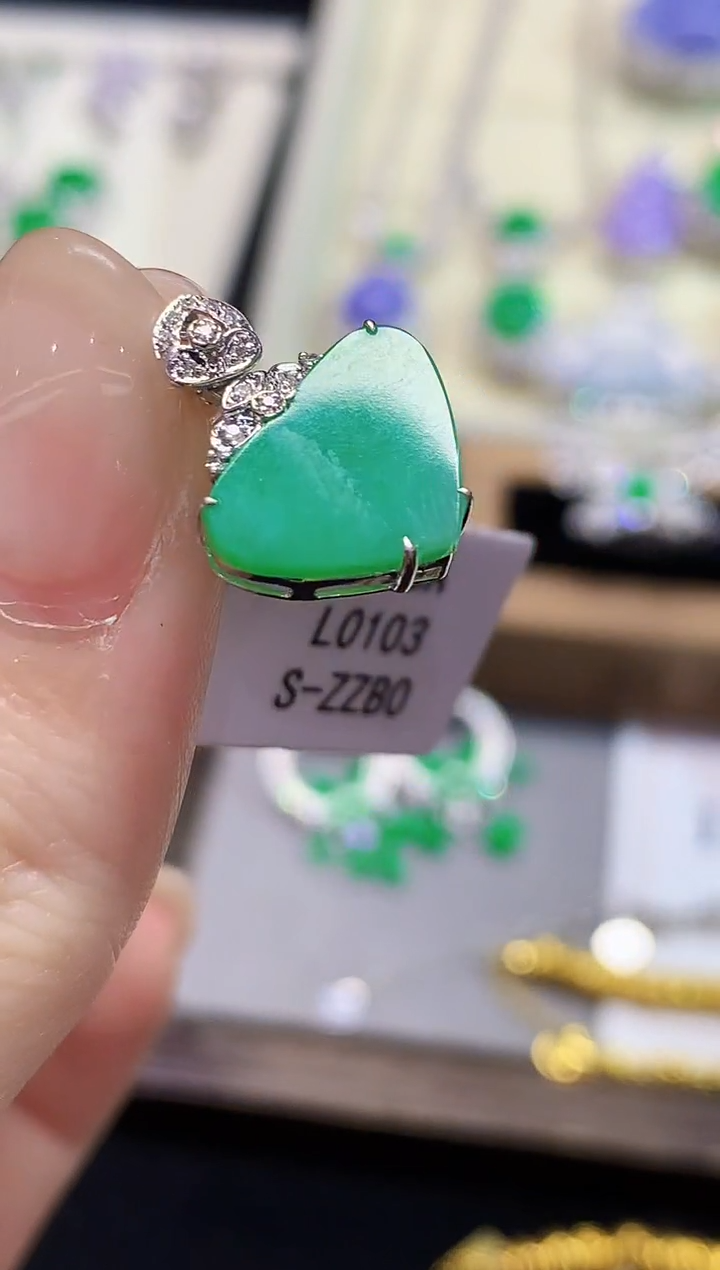 吊坠(不含链)18K金镶嵌翡翠L0103多样性发其一