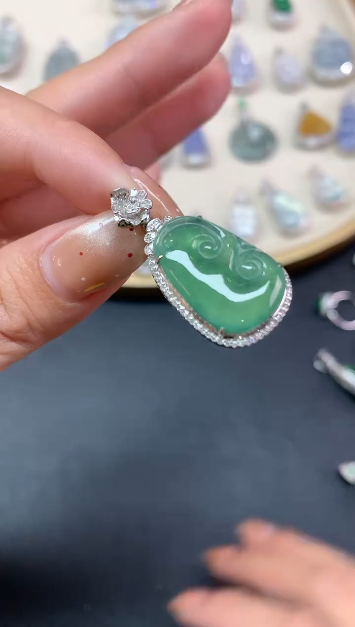 【闪购商品】翡翠吊坠(不含链)18K金镶嵌吊坠A134|5800