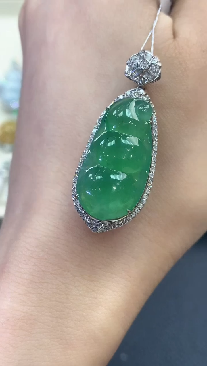 【闪购商品】翡翠吊坠(不含链)18K金镶嵌C162