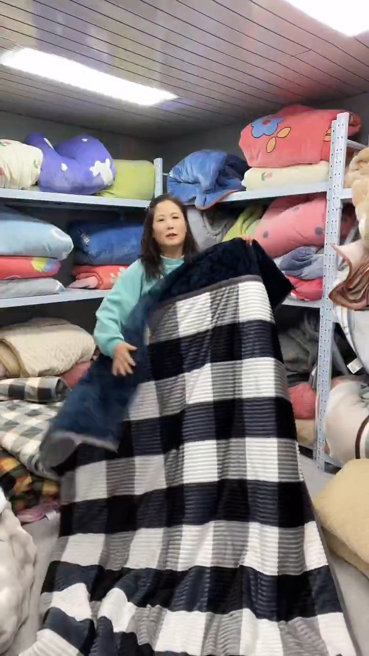 牛奶绒150+200被子