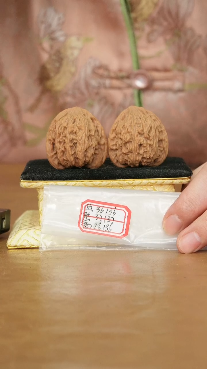 把件文玩核桃密纹狮子头