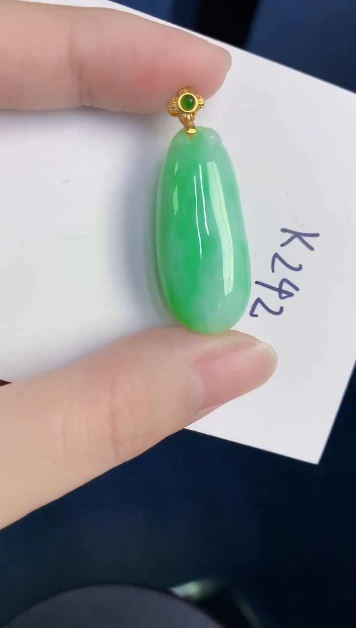 颈饰未镶嵌翡翠天然翡翠缅甸A货