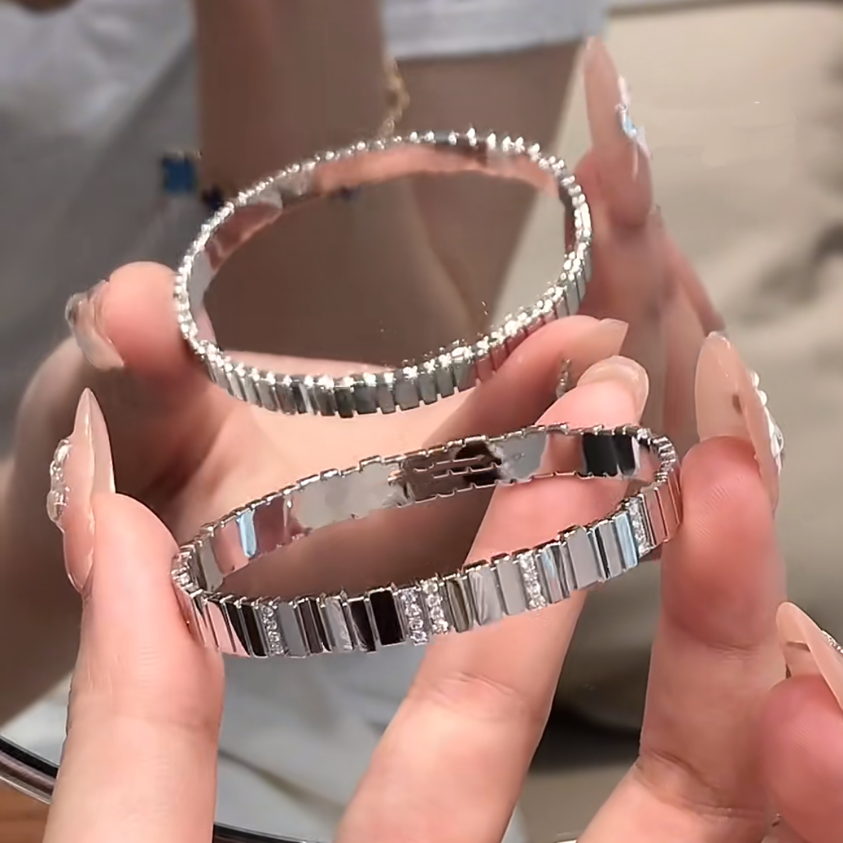 《世界》带砖几何Gem气质轻奢时尚百搭镯围巾