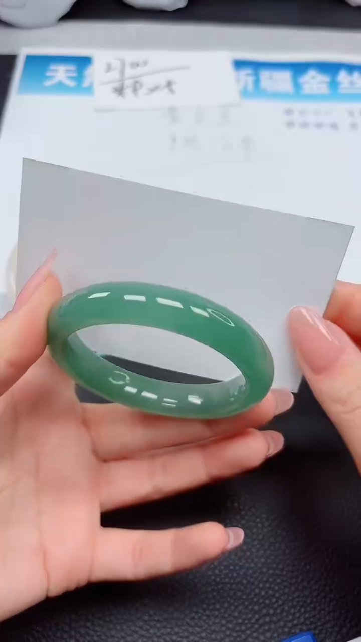 【闪购商品】石英质玉手镯未镶嵌445