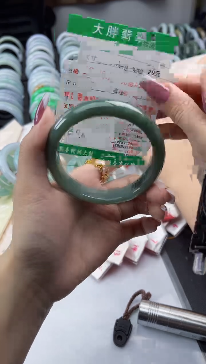 【闪购商品】翡翠手镯未镶嵌翡翠1