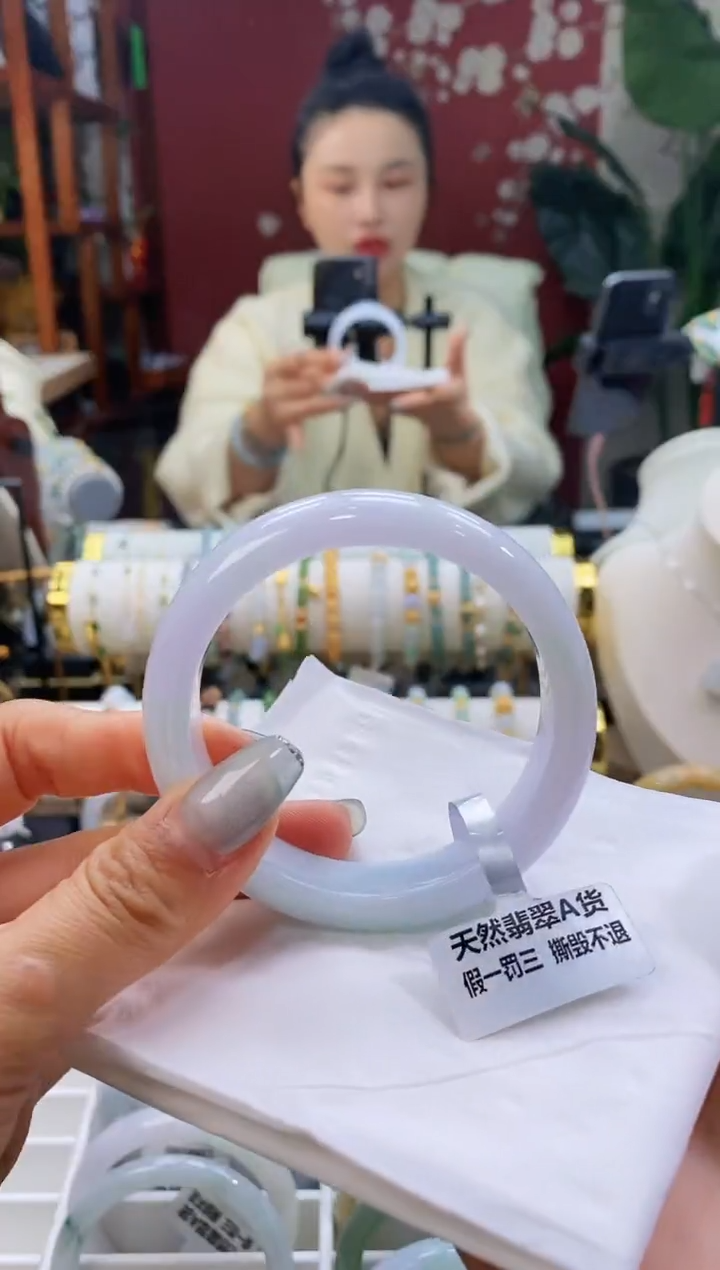 【闪购商品】翡翠手镯未镶嵌13春彩5657/14.0*7.8