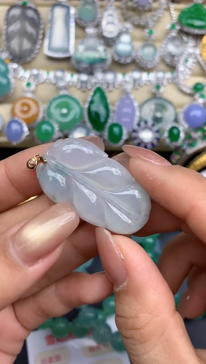 颈饰18K金镶嵌翡翠90-中国好珍宝