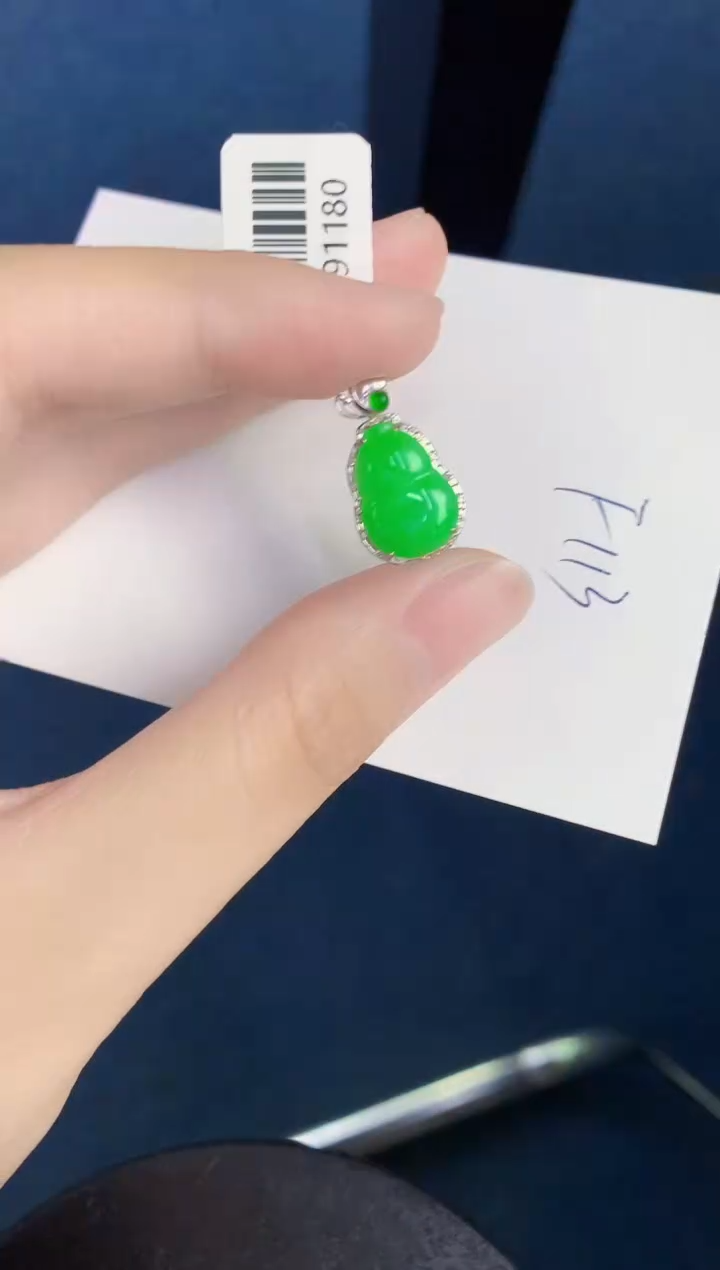 翡翠18K金镶嵌颈饰天然翡翠缅甸A货