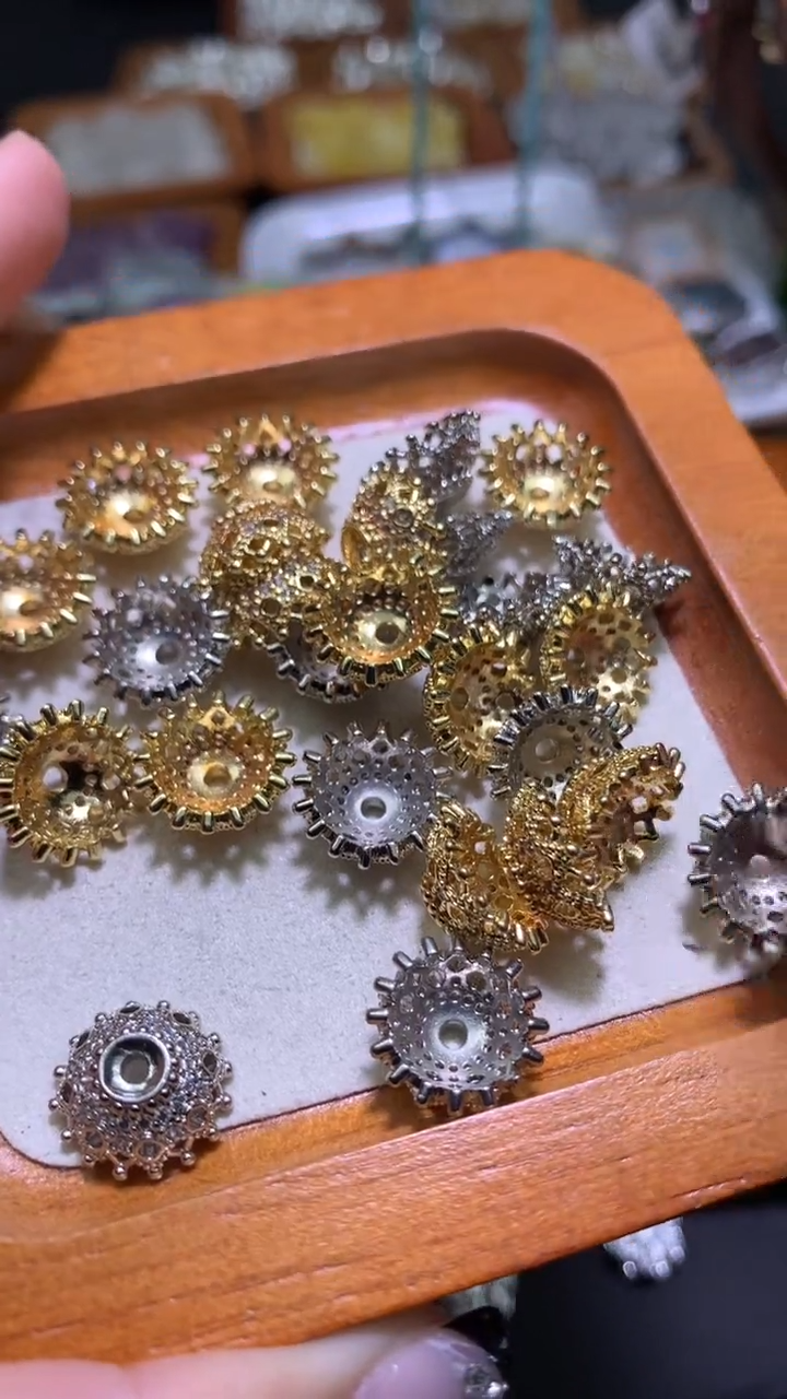 锆石合金花托 7元2个 （下单备注颜色） 