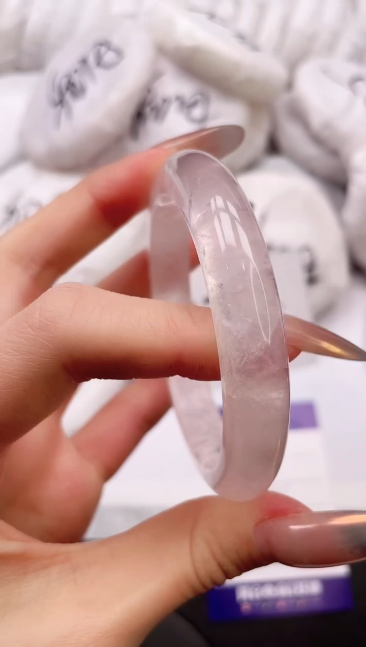 【闪购商品】石英质玉手镯未镶嵌5K392-56