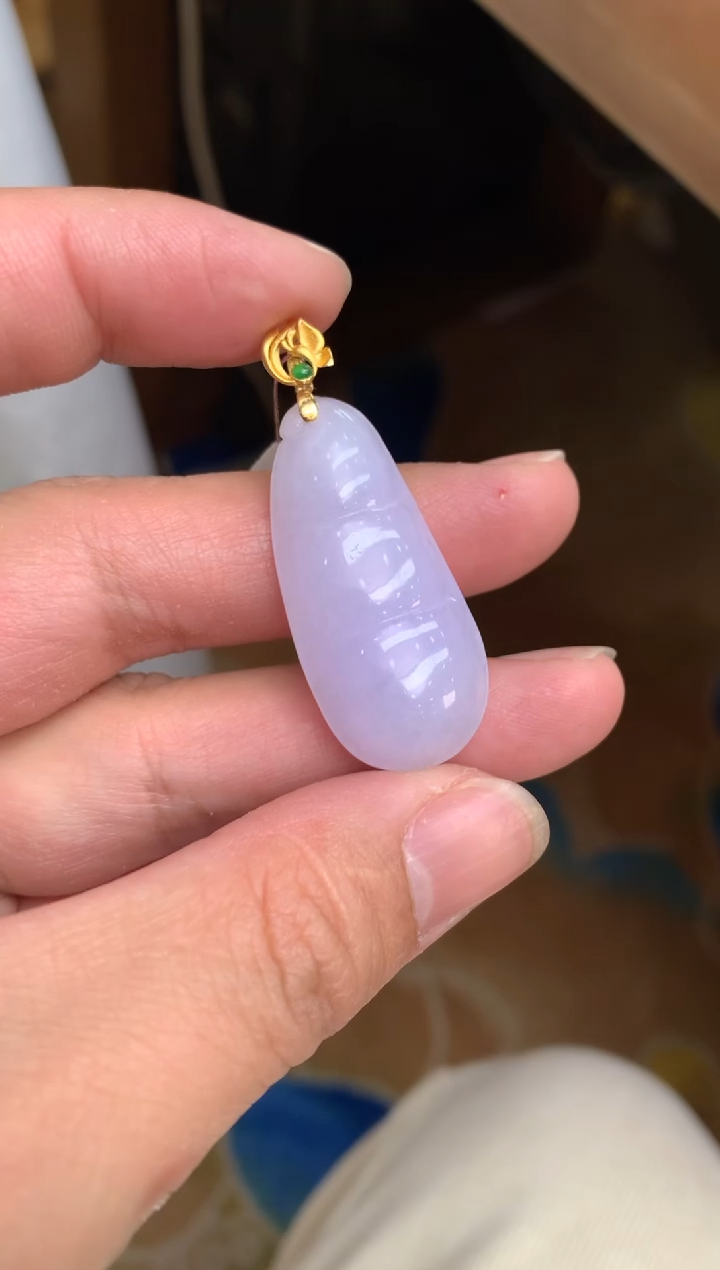 【闪购商品】翡翠颈饰18K金镶嵌福豆