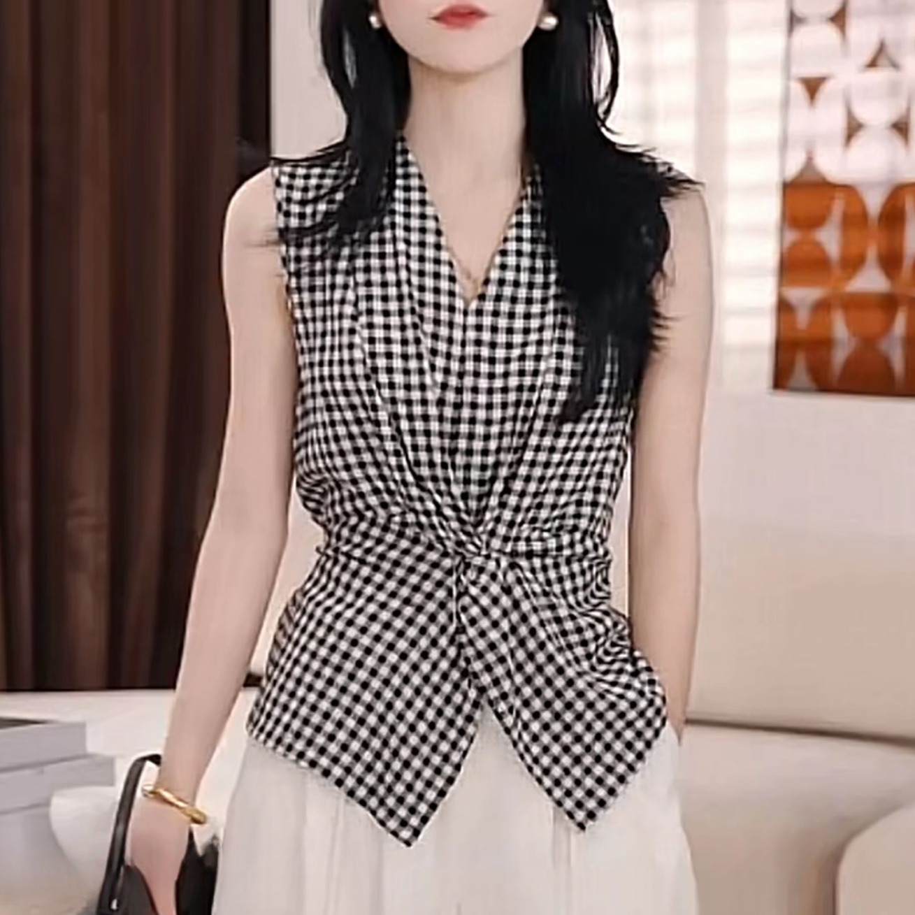 设计感扭结黑白格子背心2025夏季新款法式衬衫女收腰显瘦无袖上衣