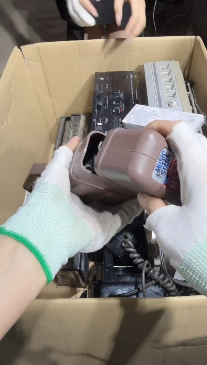 瓷片海*吹  142中古商品，瑕疵品，不保好坏。