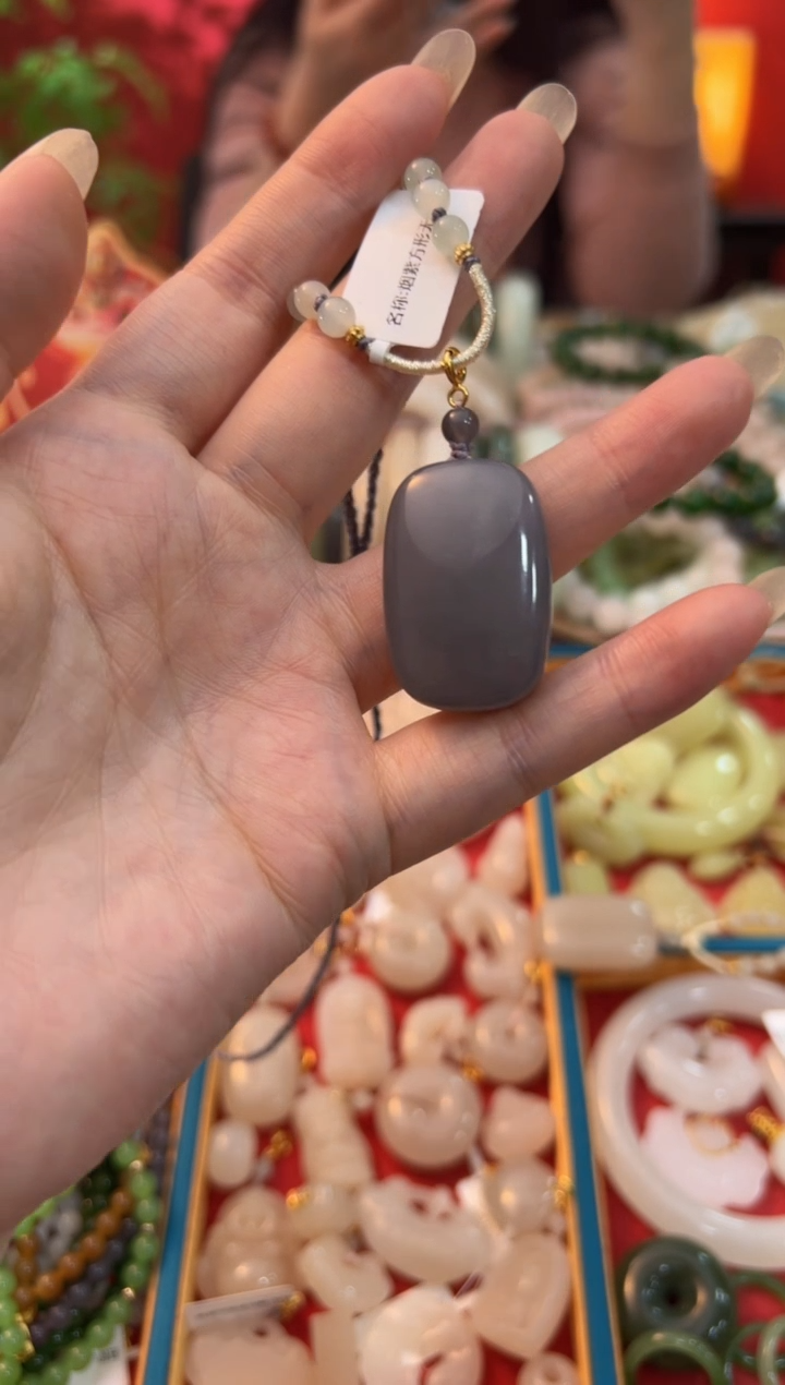 【闪购商品】和田玉吊坠未镶嵌浓烟紫面包无事牌33mm