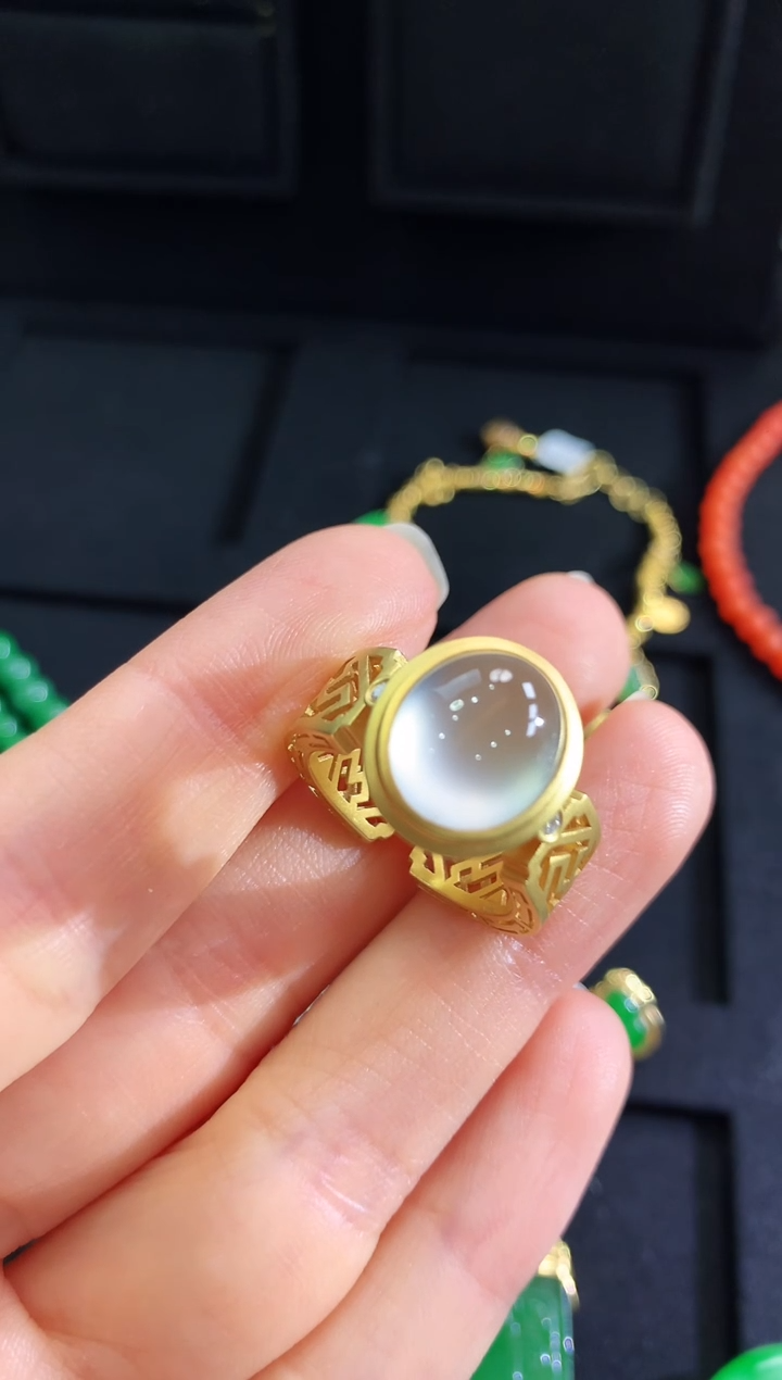 【闪购商品】翡翠戒指18K金镶嵌戒指