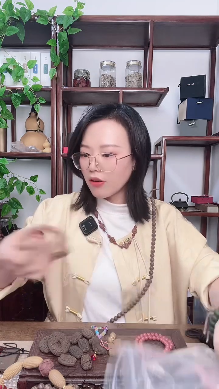 泥塑逍遥方的手串