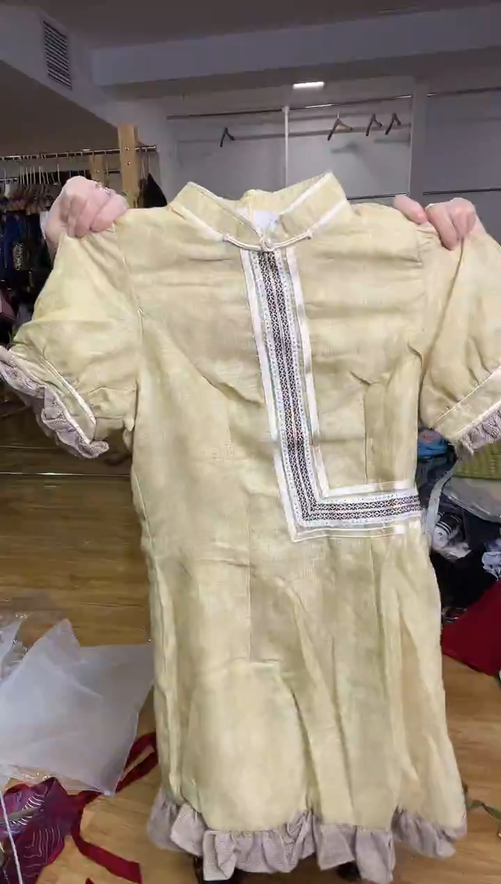 连衣裙       M码       80-105斤