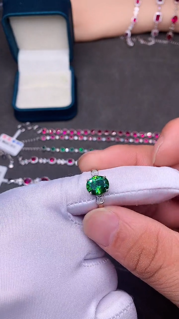 【闪购商品】石榴石（沙弗莱）戒指银S925镶嵌····