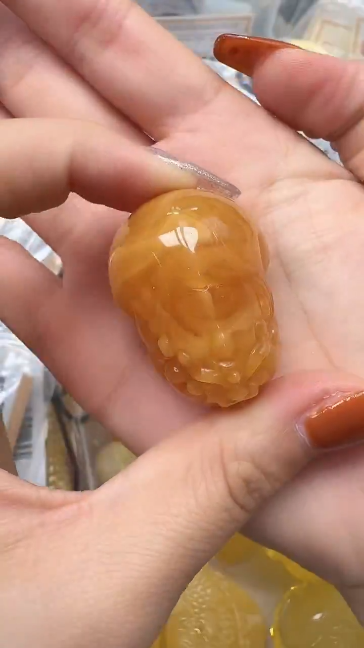 裸石琥珀未镶嵌如图