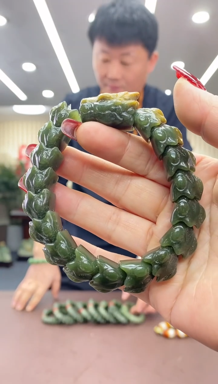 【闪购商品】透闪石质玉手串未镶嵌手串