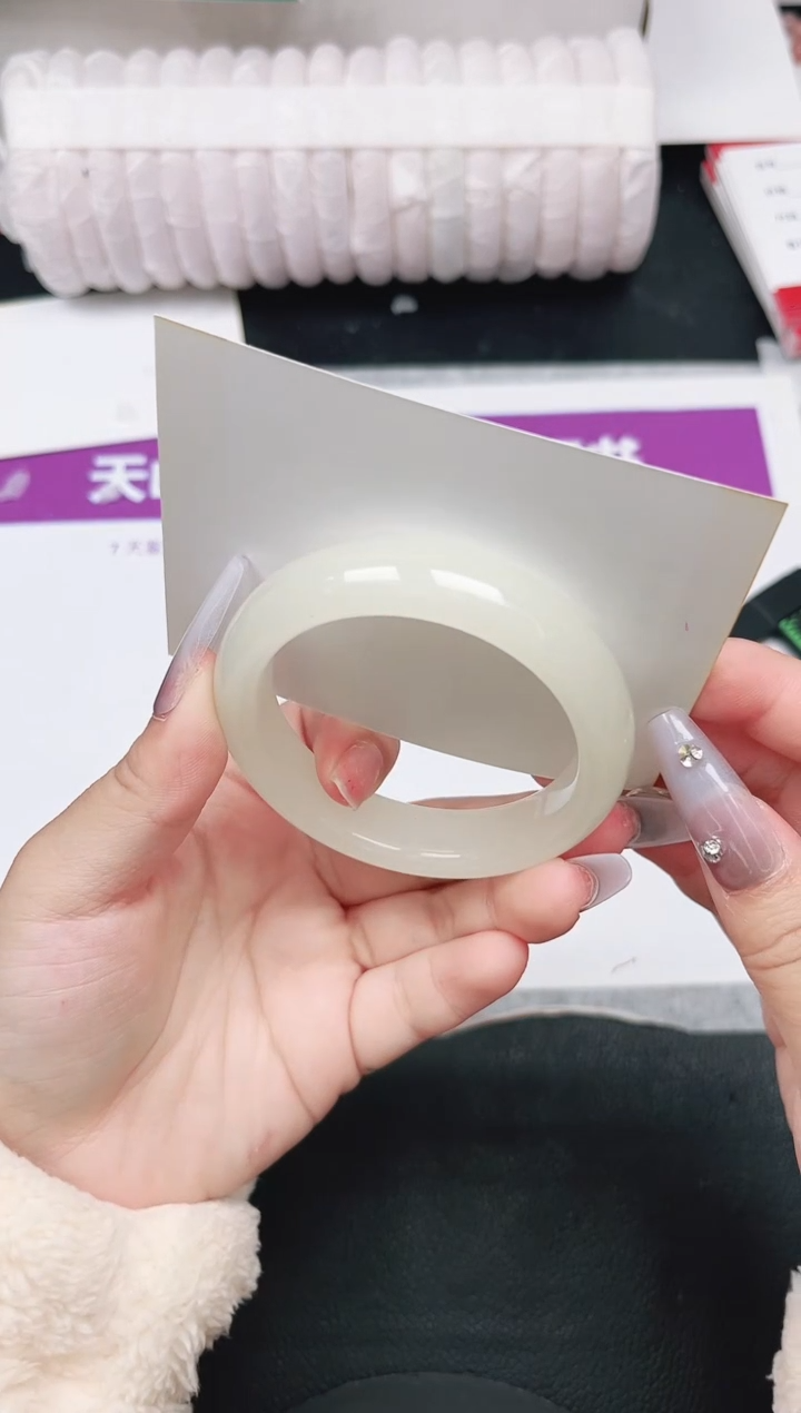 未镶嵌手镯石英质玉113-52