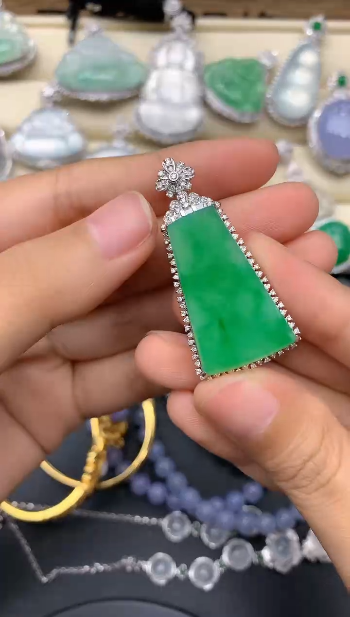 【闪购商品】翡翠颈饰18K金镶嵌354-中国好珍宝