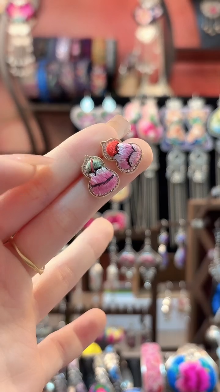 织绣 云织谣民族风精美饰品   692