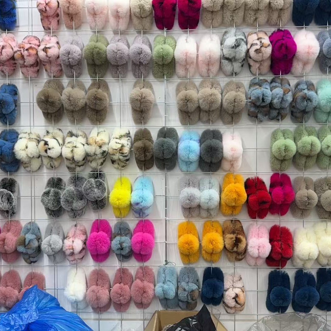 冬日限定獭兔毛鲨鱼夹轻奢质感修饰脸型