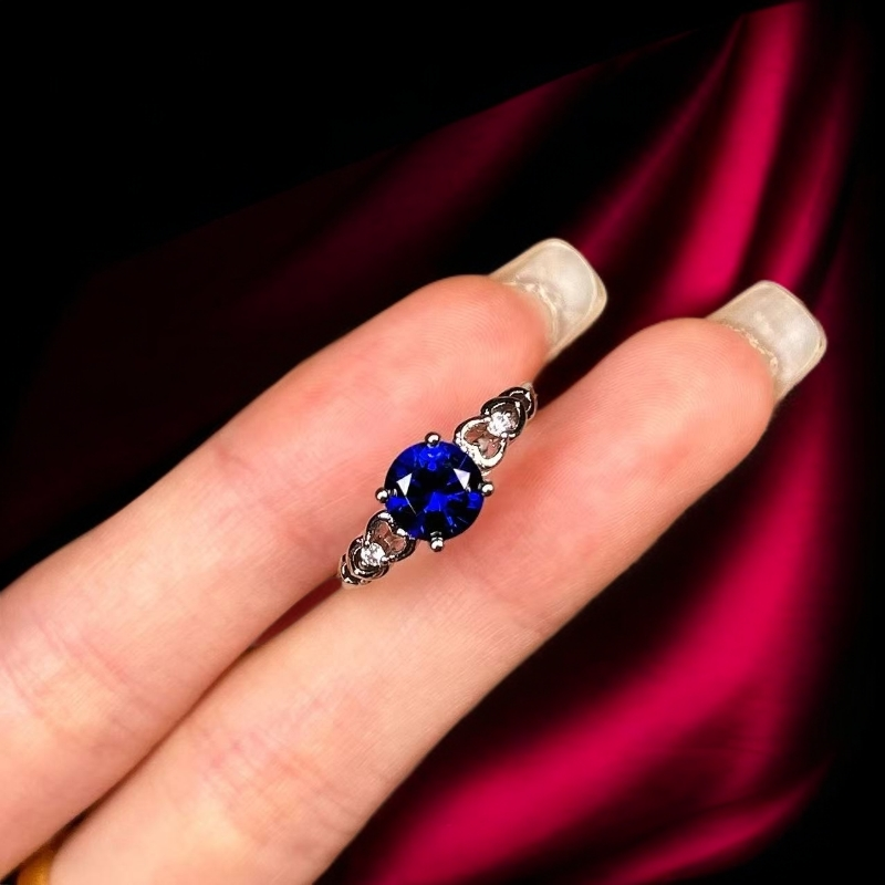 如懿高订107-轻奢培育丝绒蓝宝石精切合金戒指