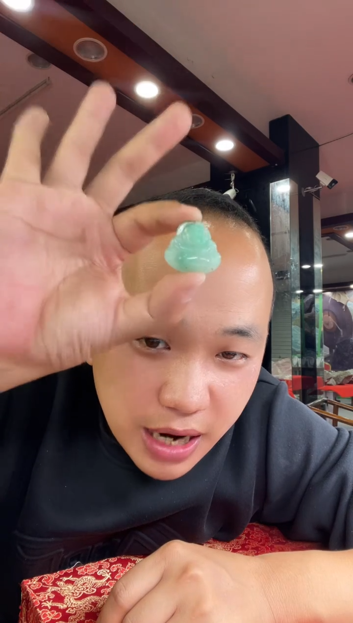 【闪购商品】石英质玉颈饰未镶嵌佛公
