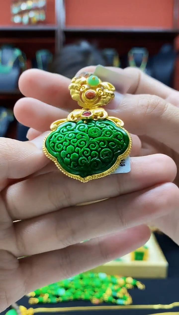 颈饰未镶嵌翡翠翡翠吊坠-42
