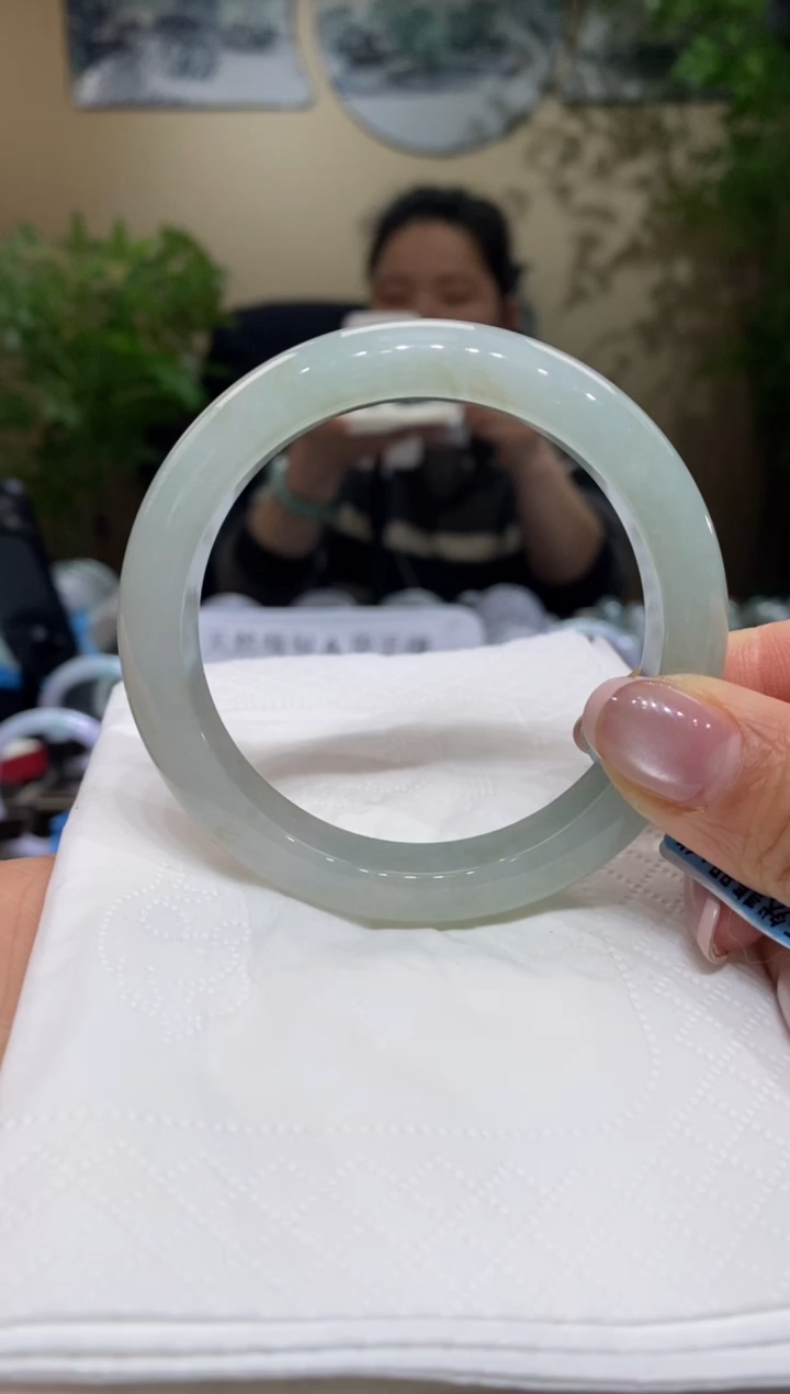 【闪购商品】翡翠手镯未镶嵌翡翠