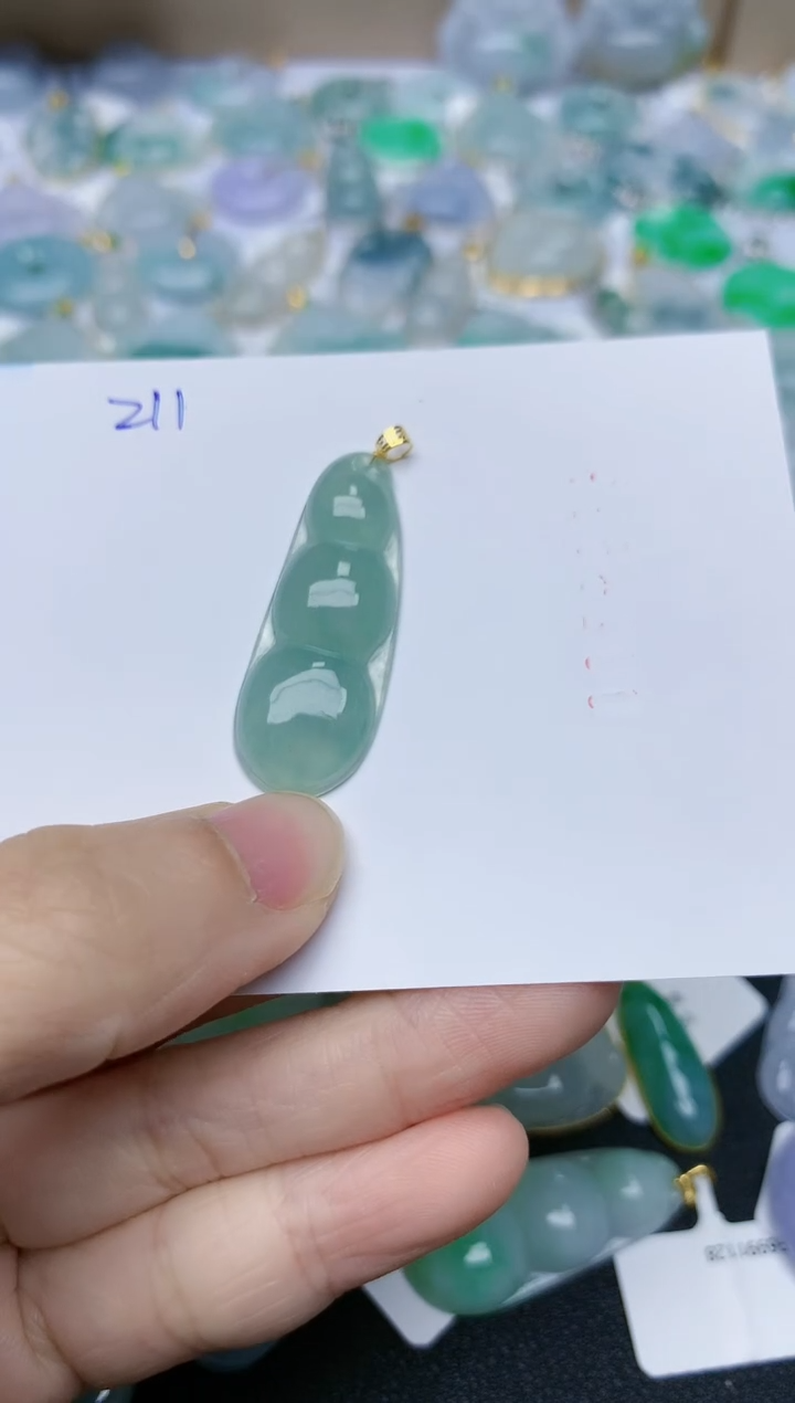 【闪购商品】翡翠颈饰18K金镶嵌天然翡翠A货    