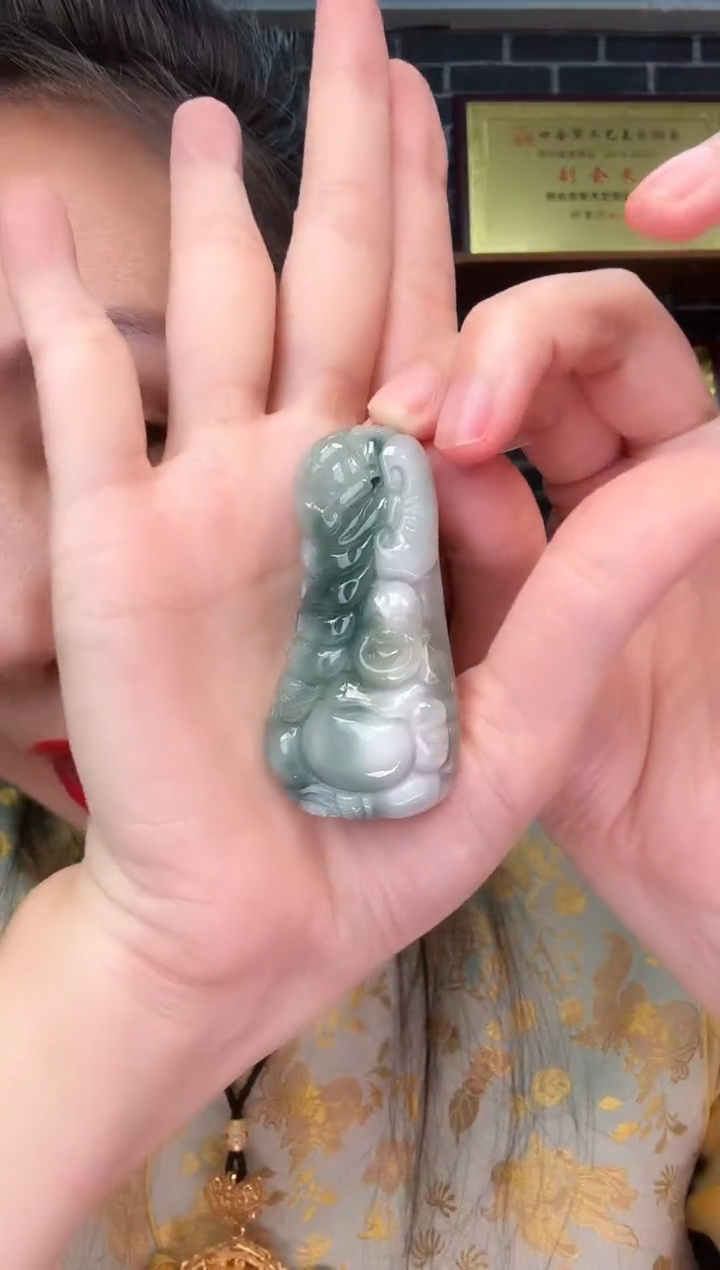 颈饰未镶嵌翡翠牌子