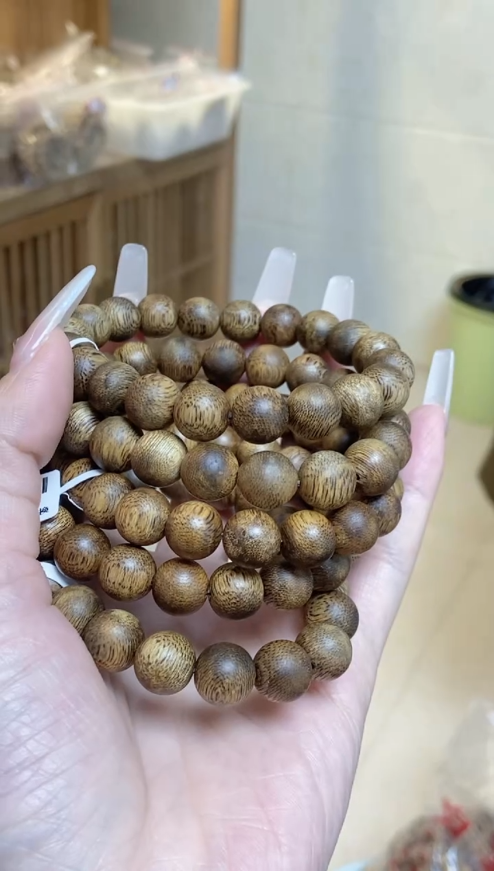 【闪购商品】沉香手串莺歌绿圆珠单圈1.1多样性发其一