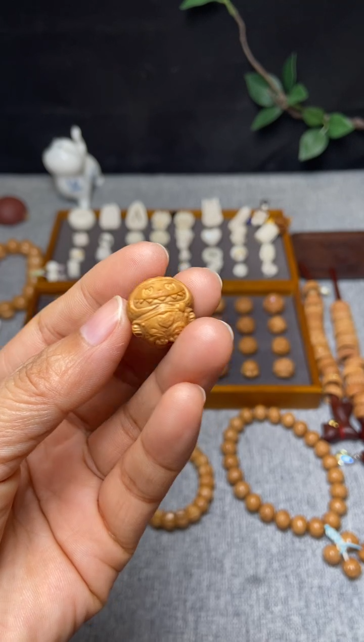 吊坠猴头核桃@**y全身拉布布17孔