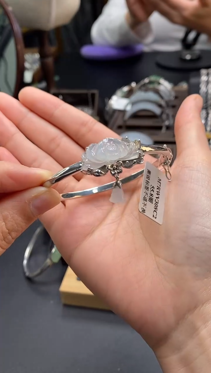 颈饰银S925镶嵌翡翠18095