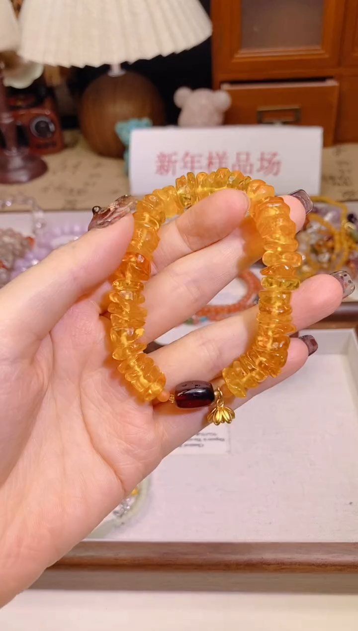 【闪购商品】蜜蜡手链未镶嵌227手串