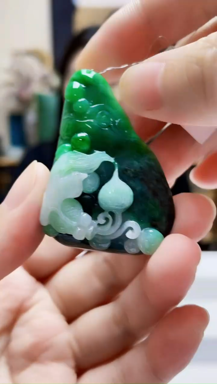 未镶嵌定制翡翠吊坠185