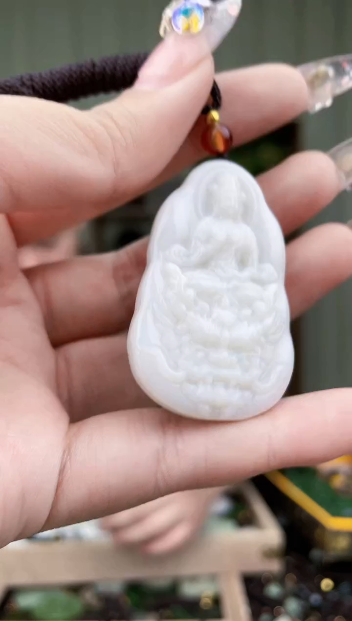 【闪购商品】和田玉挂件未镶嵌拍一发一，多样性发货！