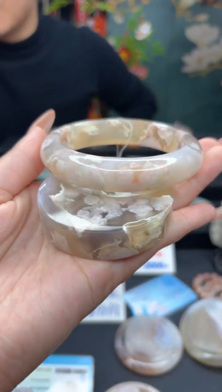 【闪购商品】石英质玉手镯未镶嵌103（63圈赠送镯心）