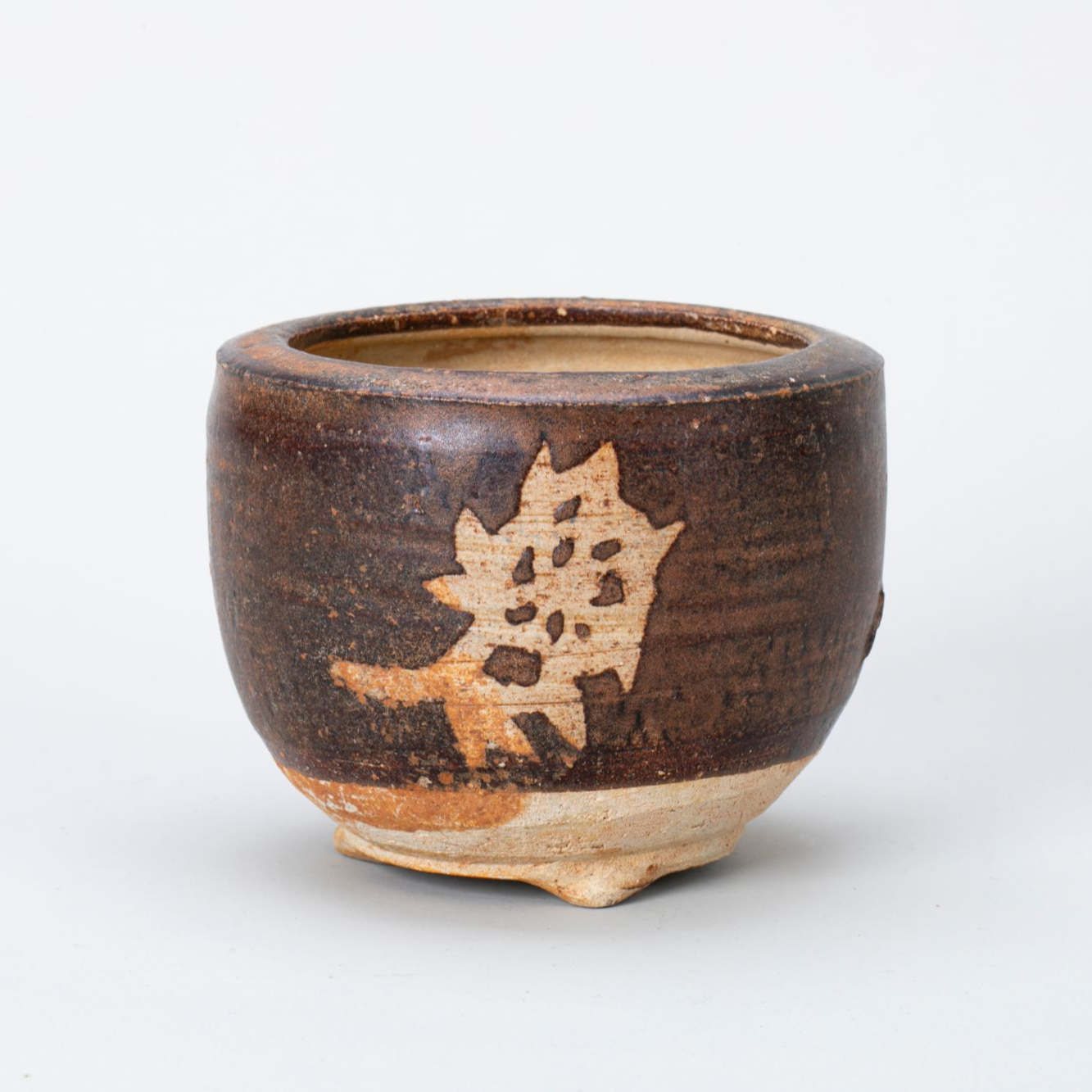 【拍卖】9、~吉州窑酱釉剪纸贴花三足筒式炉