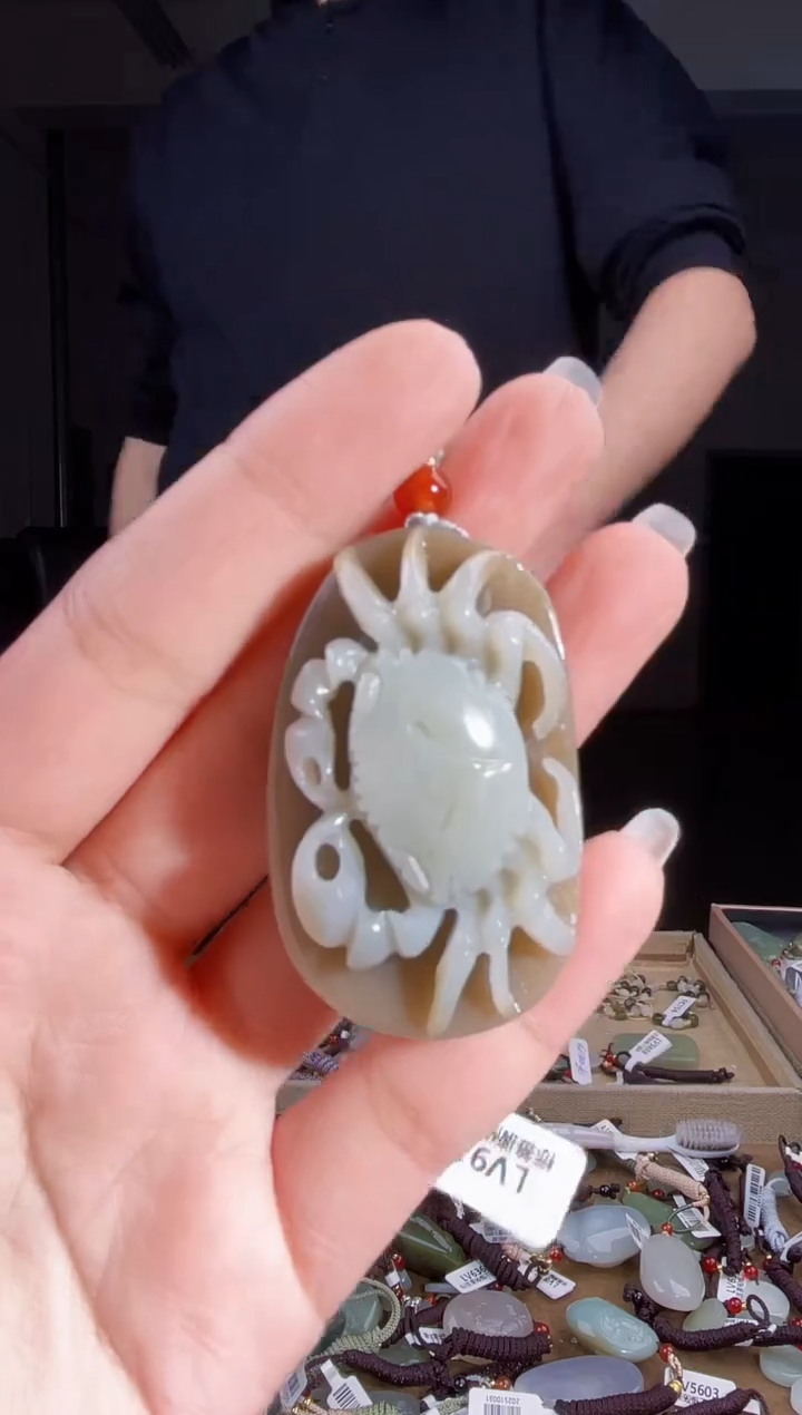 颈饰未镶嵌和田玉1